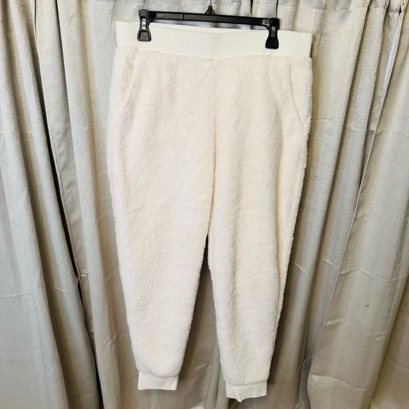 Denim & Co Cream Faux Fur Lounge Pants with Relaxed Fit Medium - Picture 2 of 9